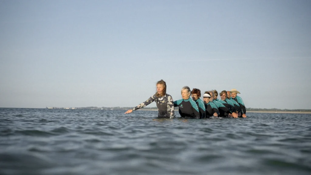 Longe-cote-file-indienne-vue-laterale-groupe