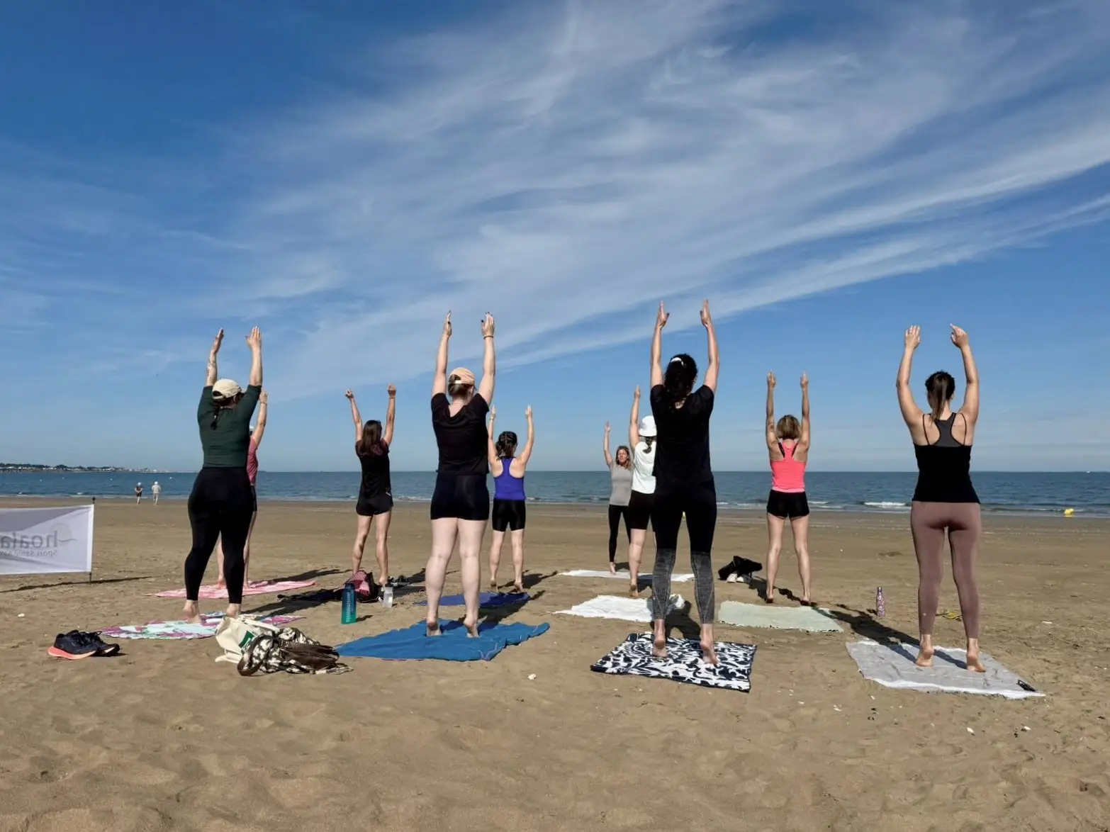 EVJF Rebecca-tharon-plage-pilates