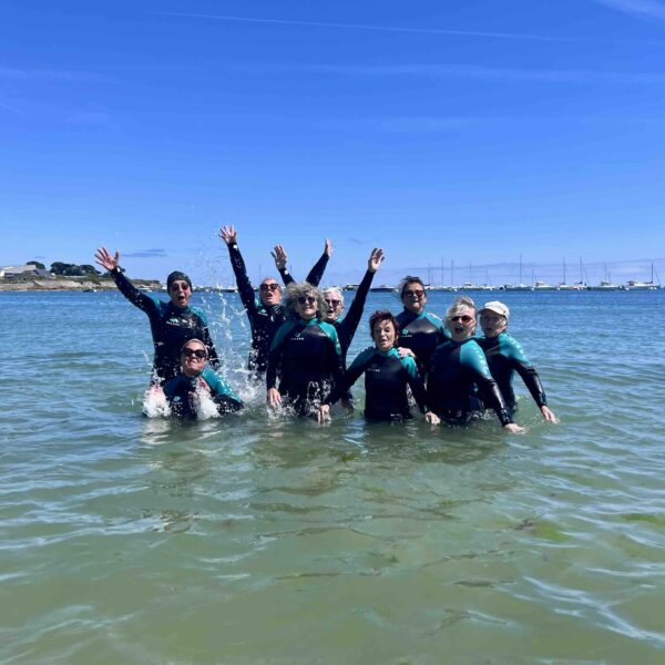 Longeurs dans l'eau sur la plage de l'anse du stole