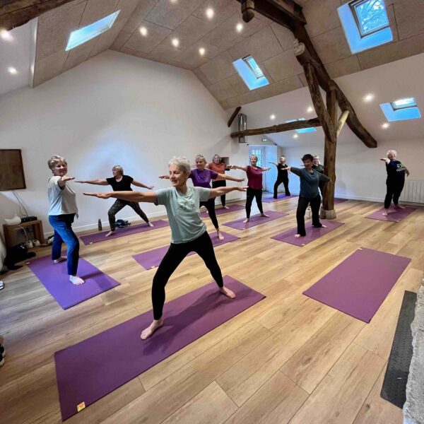 Séance de stretching en salle, au village du Val Richard