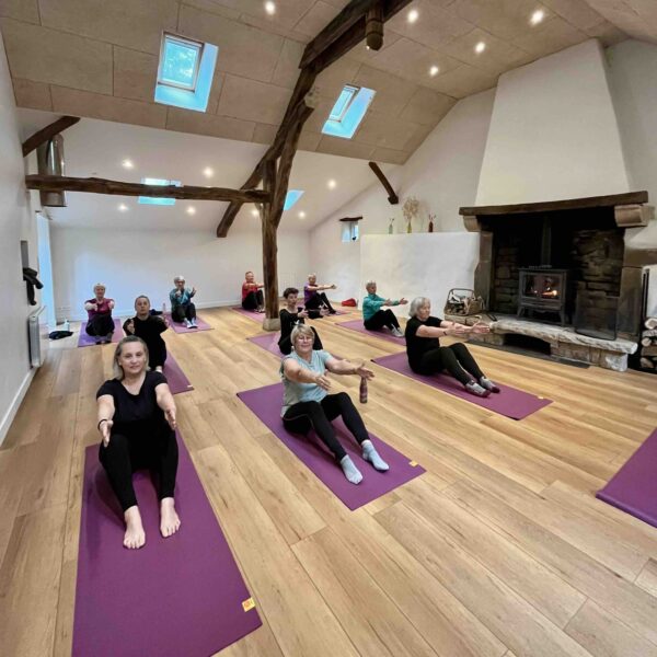 Séance de stretching en salle à Lizio