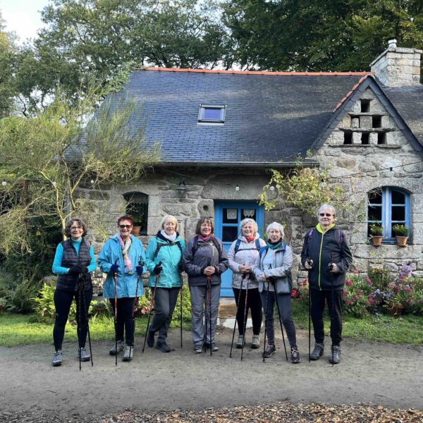Marcheurs nordique au village du Val Richard